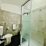 Breking 3* Rom